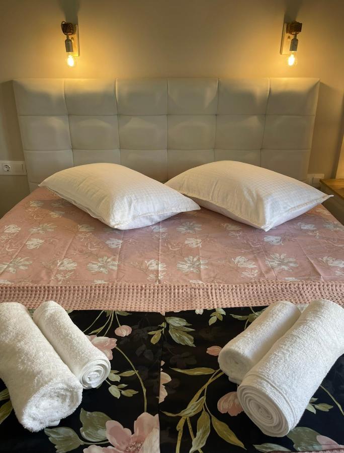 Agora Luxury Apartment 3 Лутраки Екстериор снимка