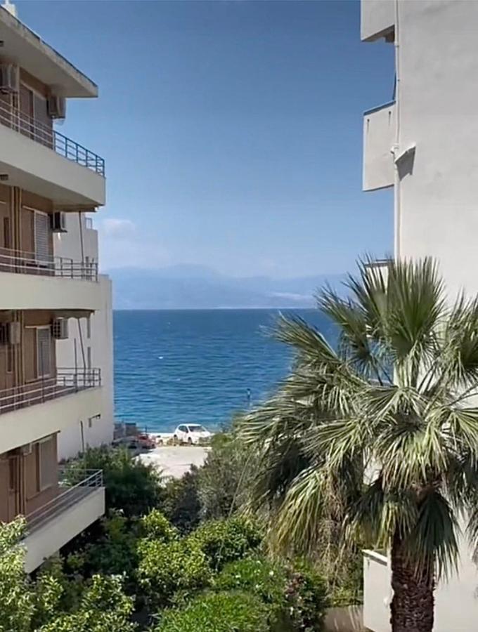 Agora Luxury Apartment 3 Лутраки Екстериор снимка